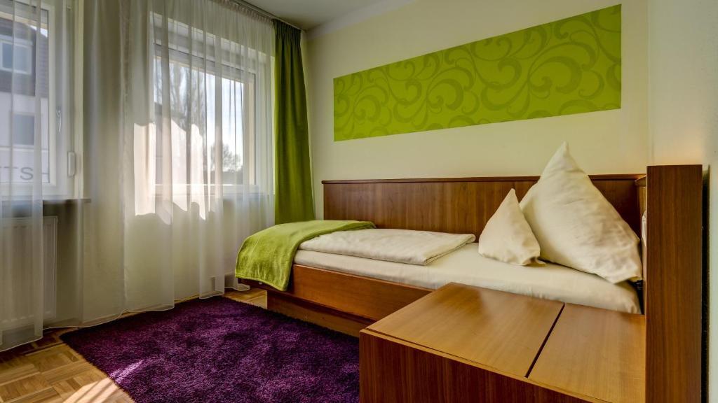 Hotel Restaurant Weihenstephaner Stuben Landshut Quarto foto