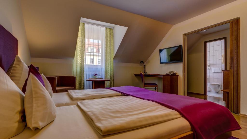 Hotel Restaurant Weihenstephaner Stuben Landshut Quarto foto