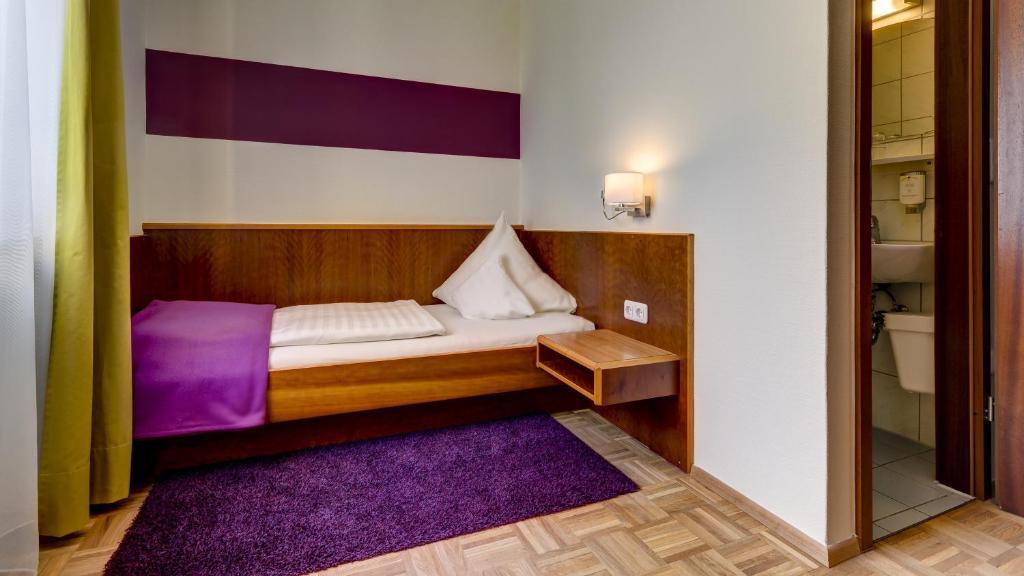Hotel Restaurant Weihenstephaner Stuben Landshut Quarto foto