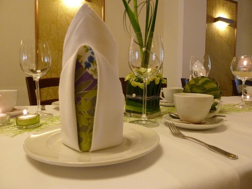 Hotel Restaurant Weihenstephaner Stuben Landshut Exterior foto