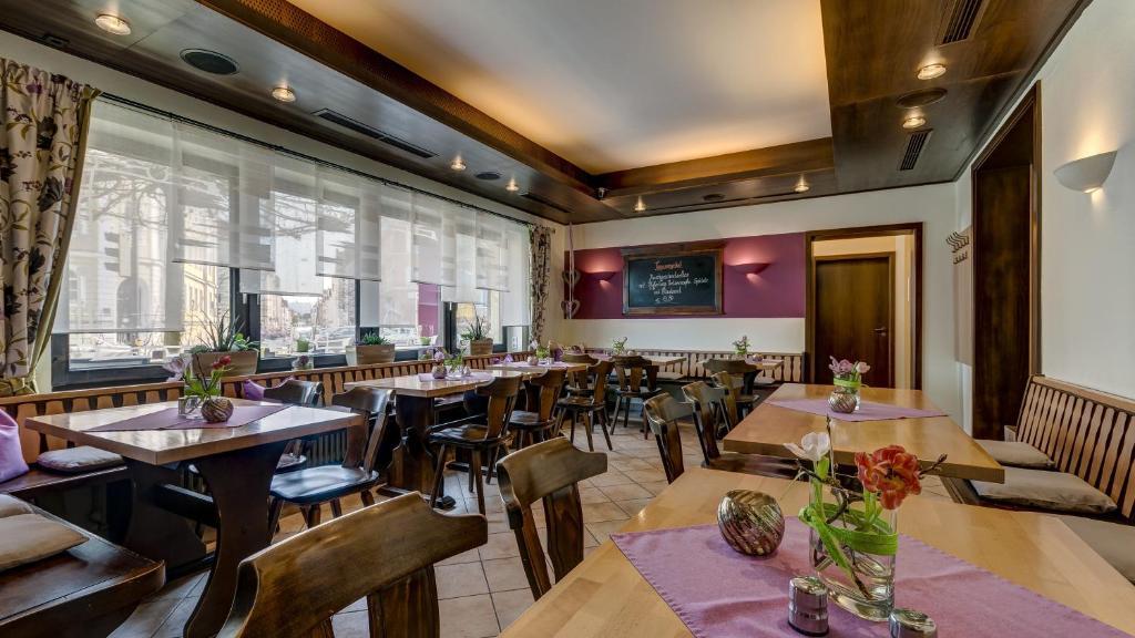 Hotel Restaurant Weihenstephaner Stuben Landshut Exterior foto